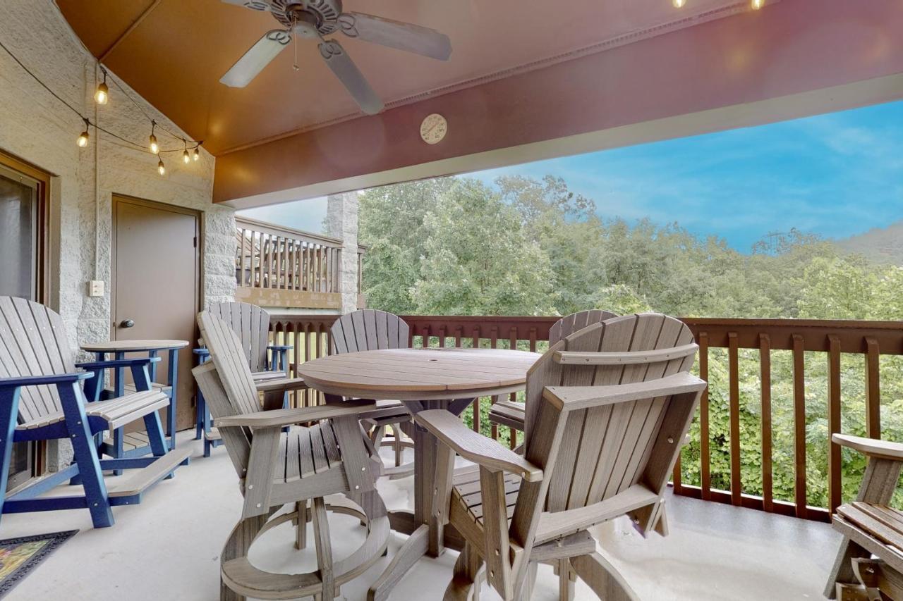Eagles Nest Escape Apartamento Gatlinburg Exterior foto